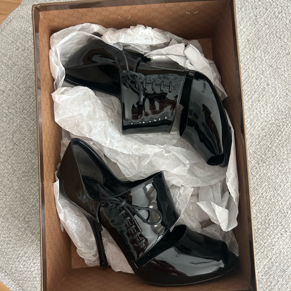 Gucci Glossy Black Peep-Toe Heels - Picture 2 of 5